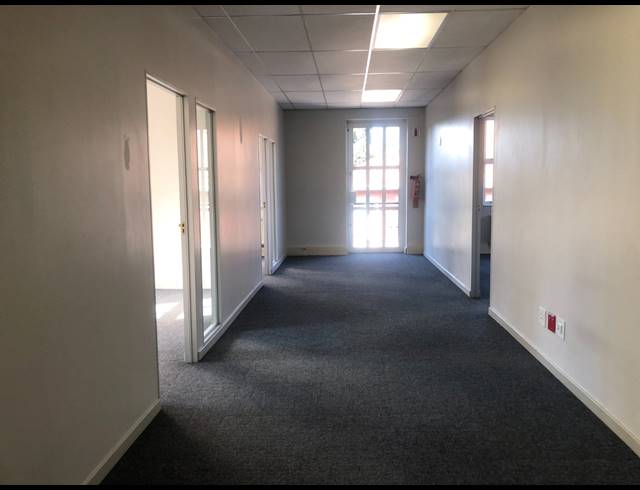 201M² RETAIL TO LET IN SANDTON CENTRAL